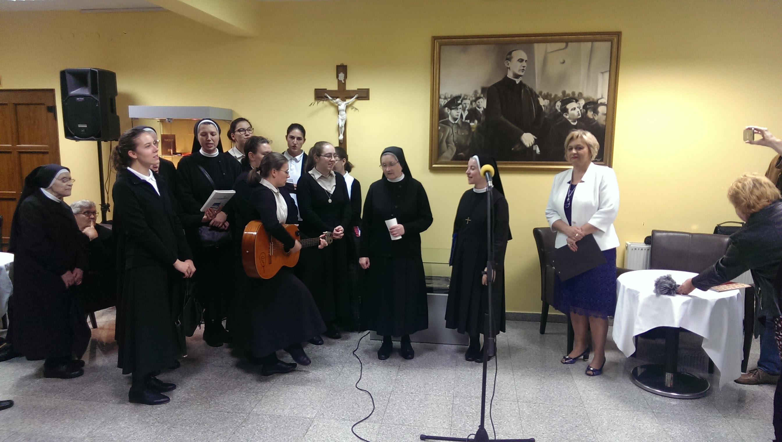 Nastup zbora kandidatica sestara sv. Križa u Županji 07.10.2018.