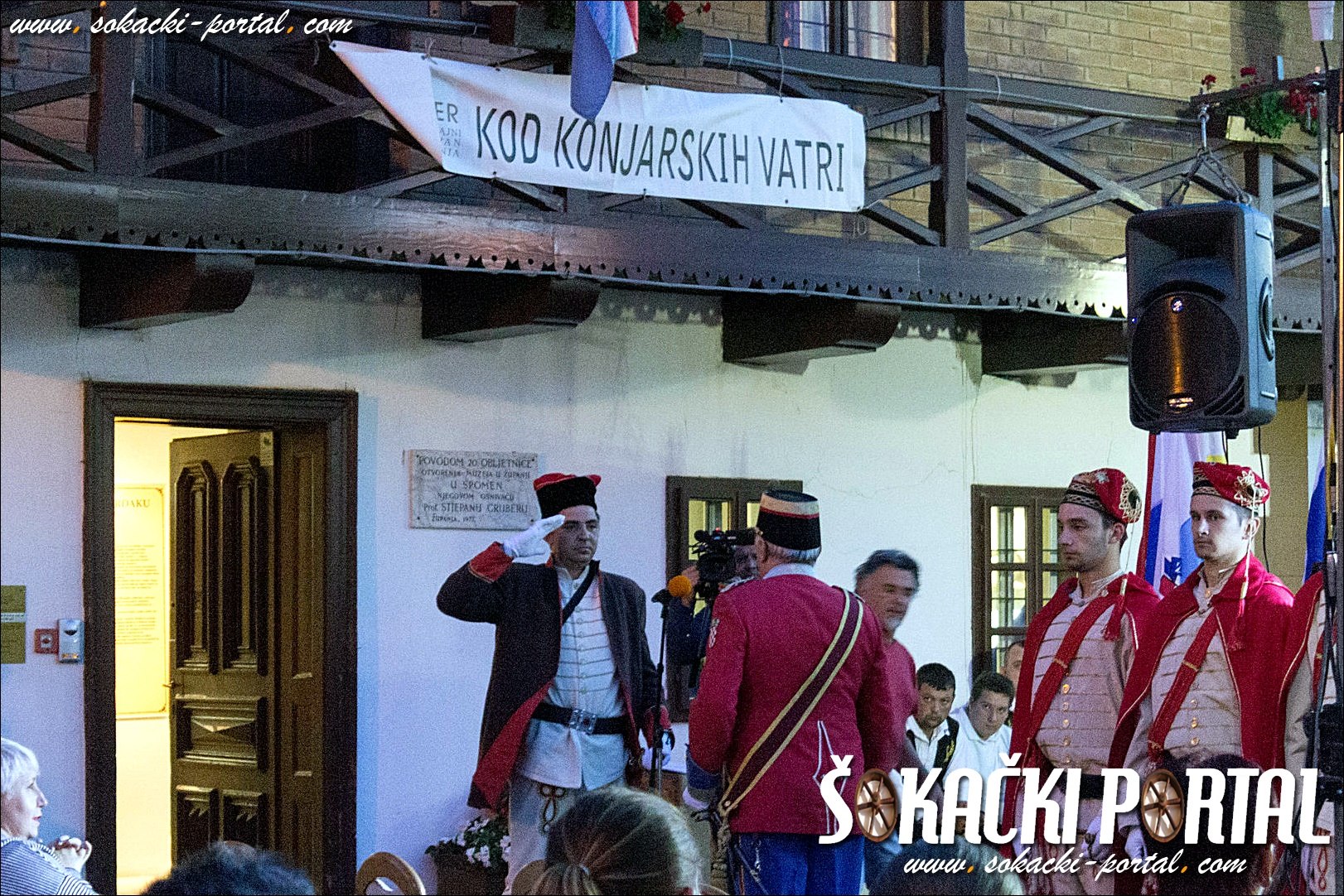 konj_vatre_201800005