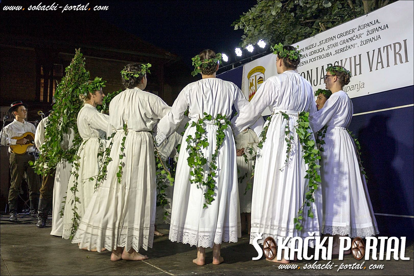 konj_vatre_201800008